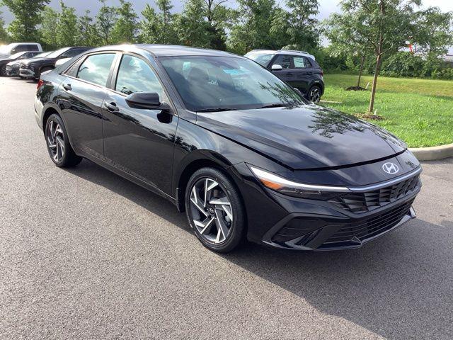 2025 Hyundai Elantra Hybrid SEL Sport photo 4