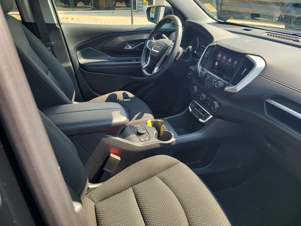 2023 Gmc Terrain SLE photo 28