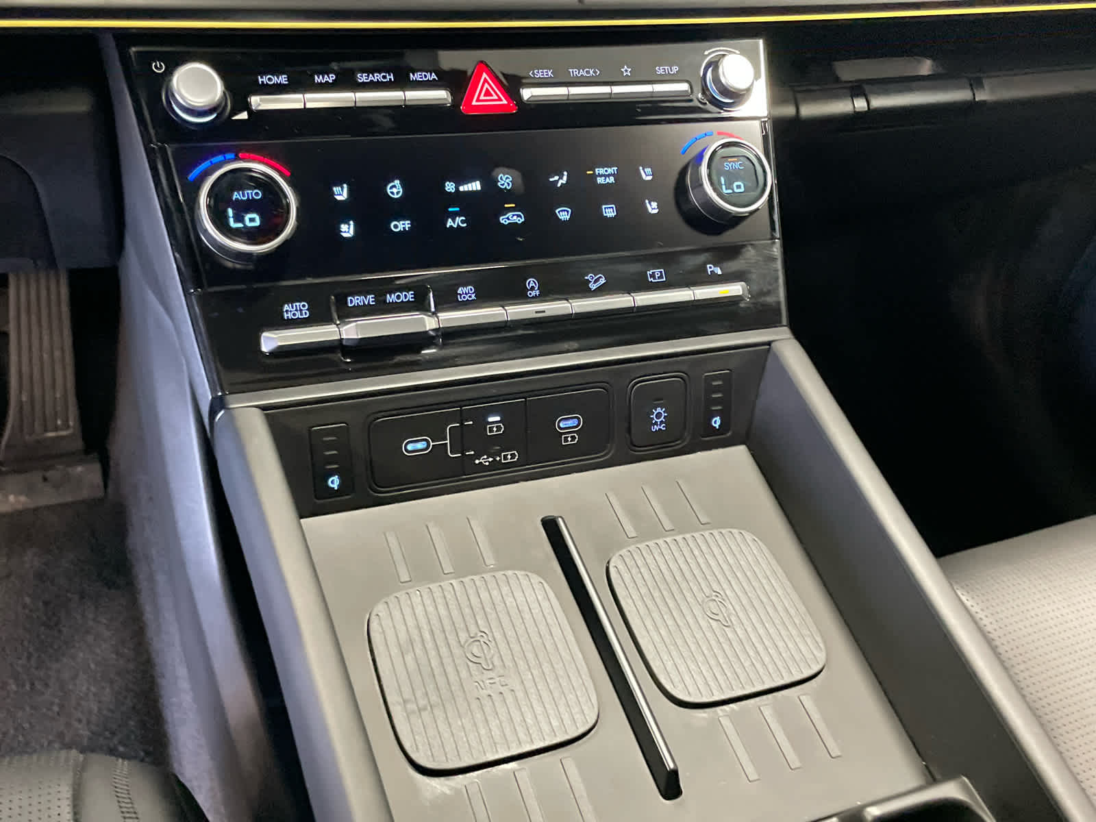 2024 Hyundai Santa Fe Calligraphy photo 33