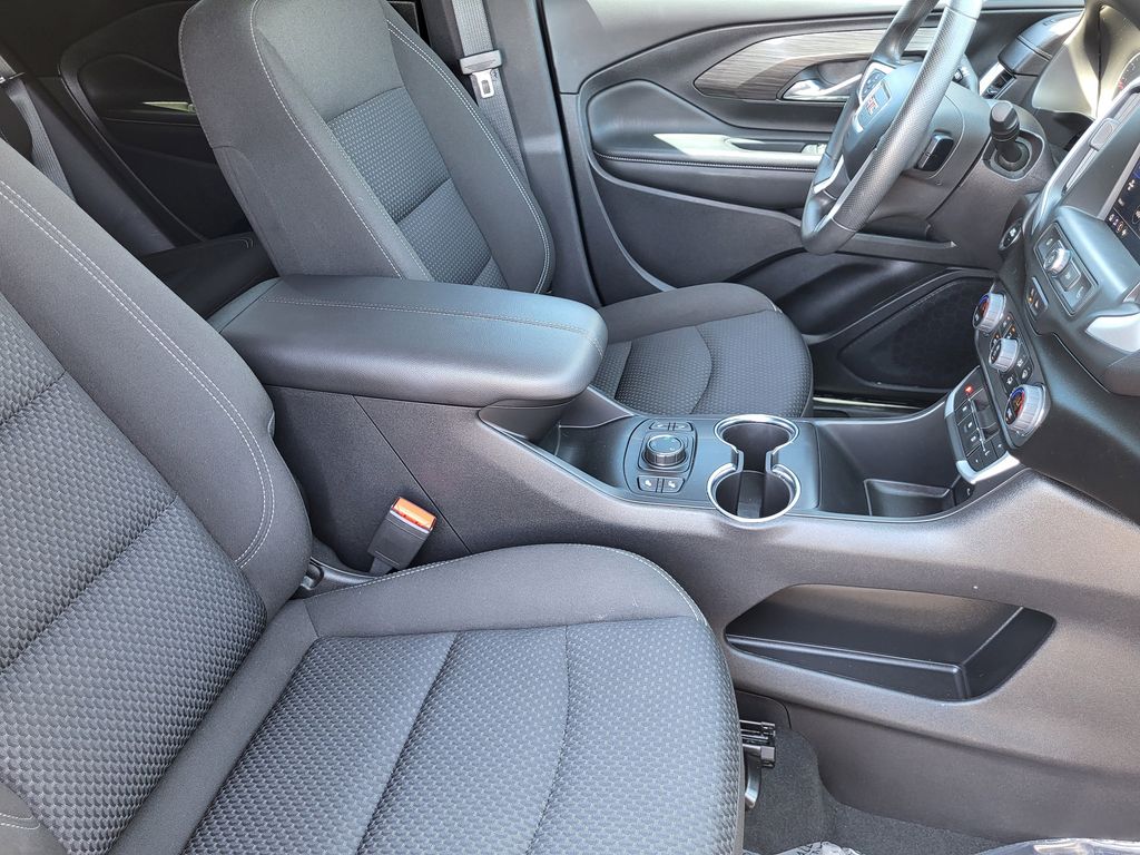 2023 Gmc Terrain SLE photo 9
