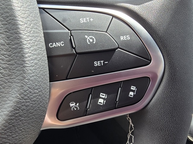 2026 Chrysler Pacifica photo 10