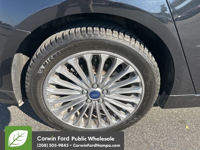 2014 Ford Fusion Titanium photo 4