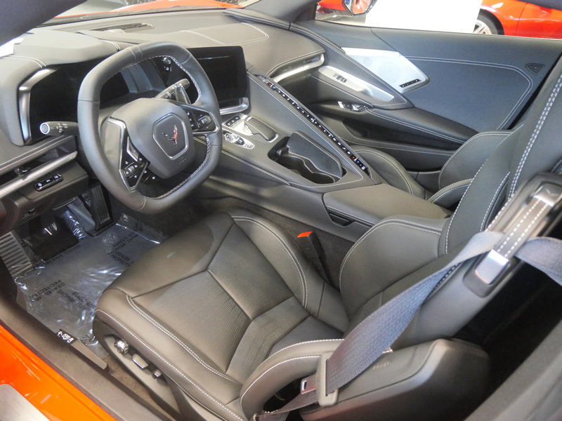 2024 Chevrolet Corvette Stingray 2LT photo 10
