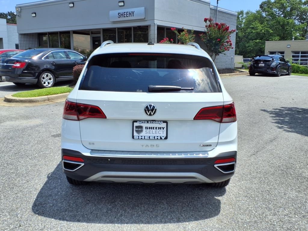 2023 Volkswagen Taos SE photo 4