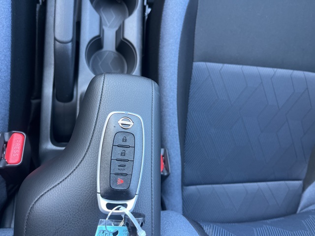 2025 Nissan Versa SV photo 17