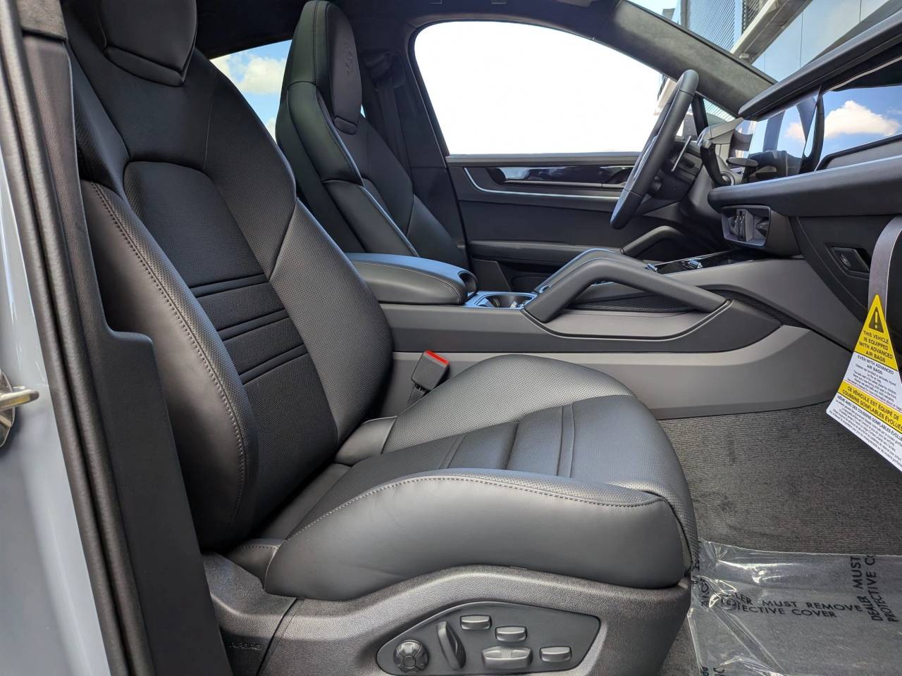 2026 Porsche Cayenne S E-Hybrid Coupe photo 23