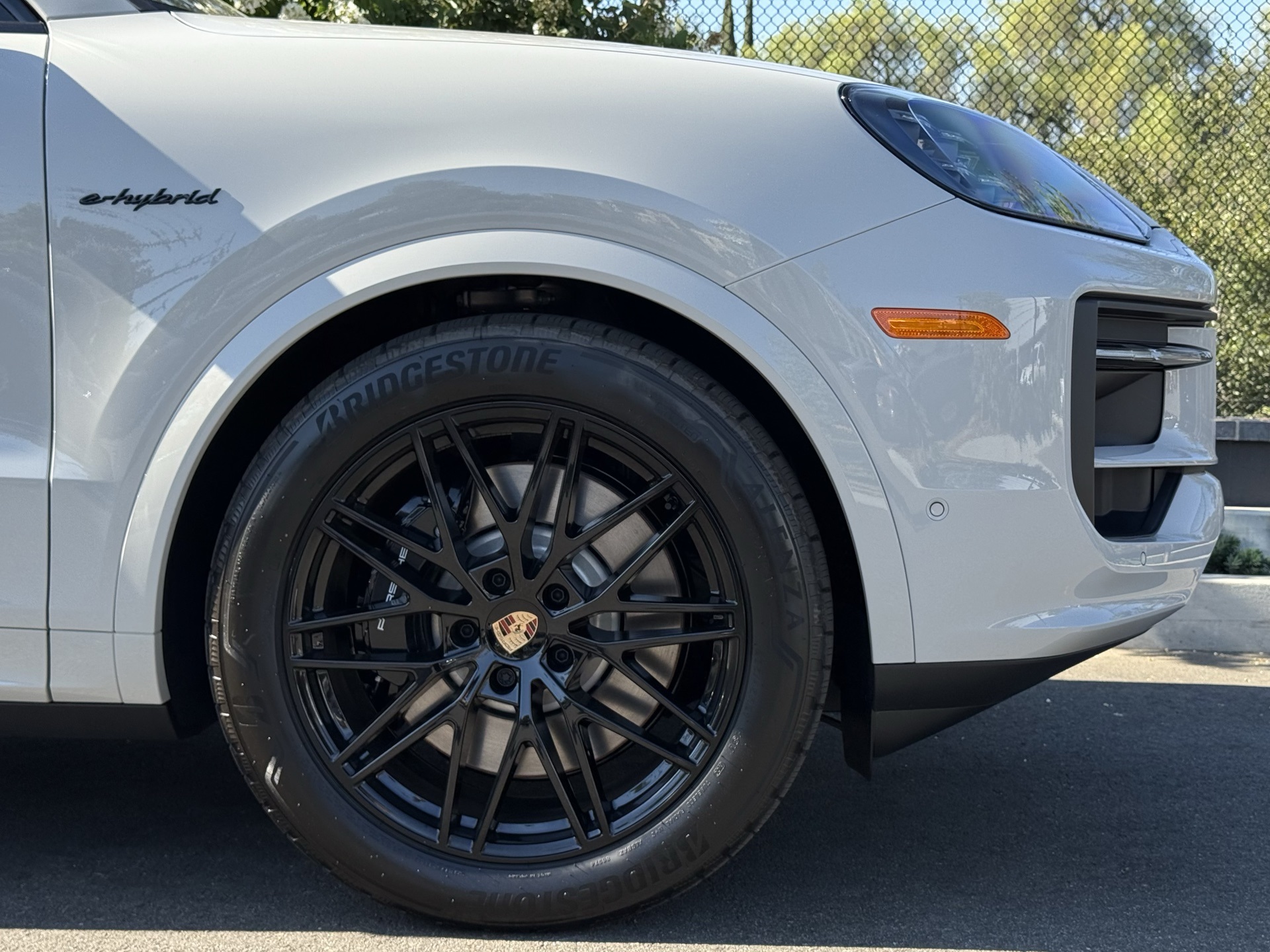 2025 Porsche Cayenne E-Hybrid Coupe photo 11