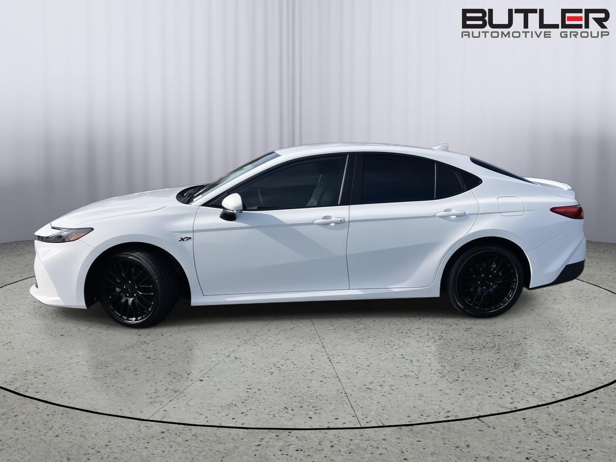 2026 Toyota Camry LE photo 2