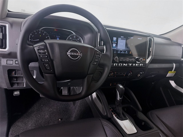 2025 Nissan Frontier SV photo 6