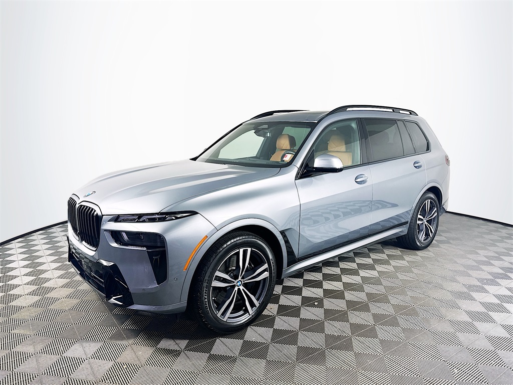 2025 BMW X7 40i's photo