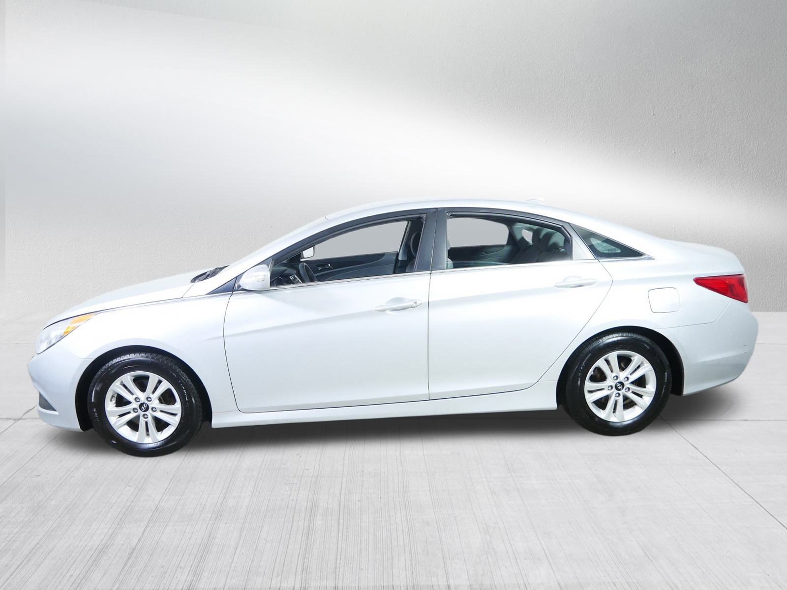 2014 Hyundai Sonata GLS photo 4