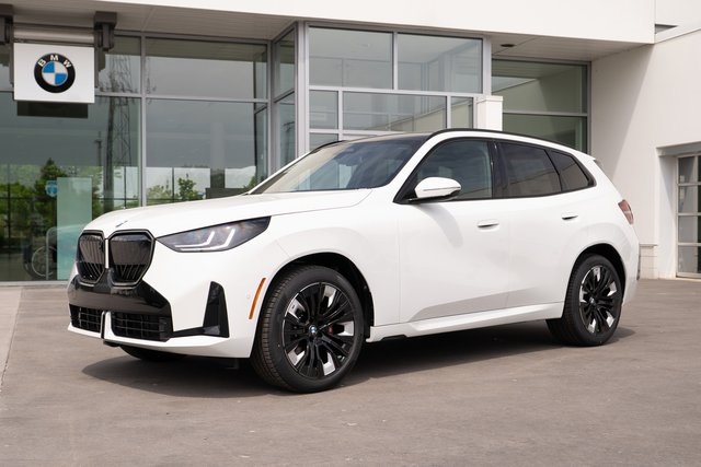 New 2025 Alpine White BMW xDrive30 image 1