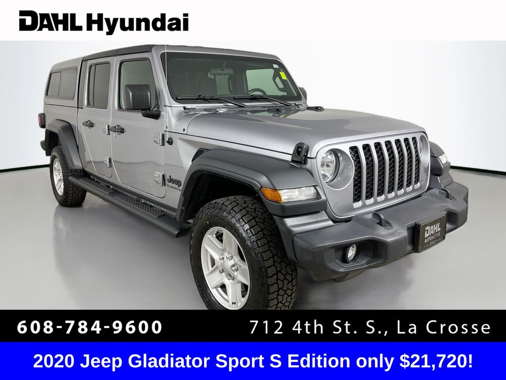 2020 Jeep Gladiator Sport S's photo