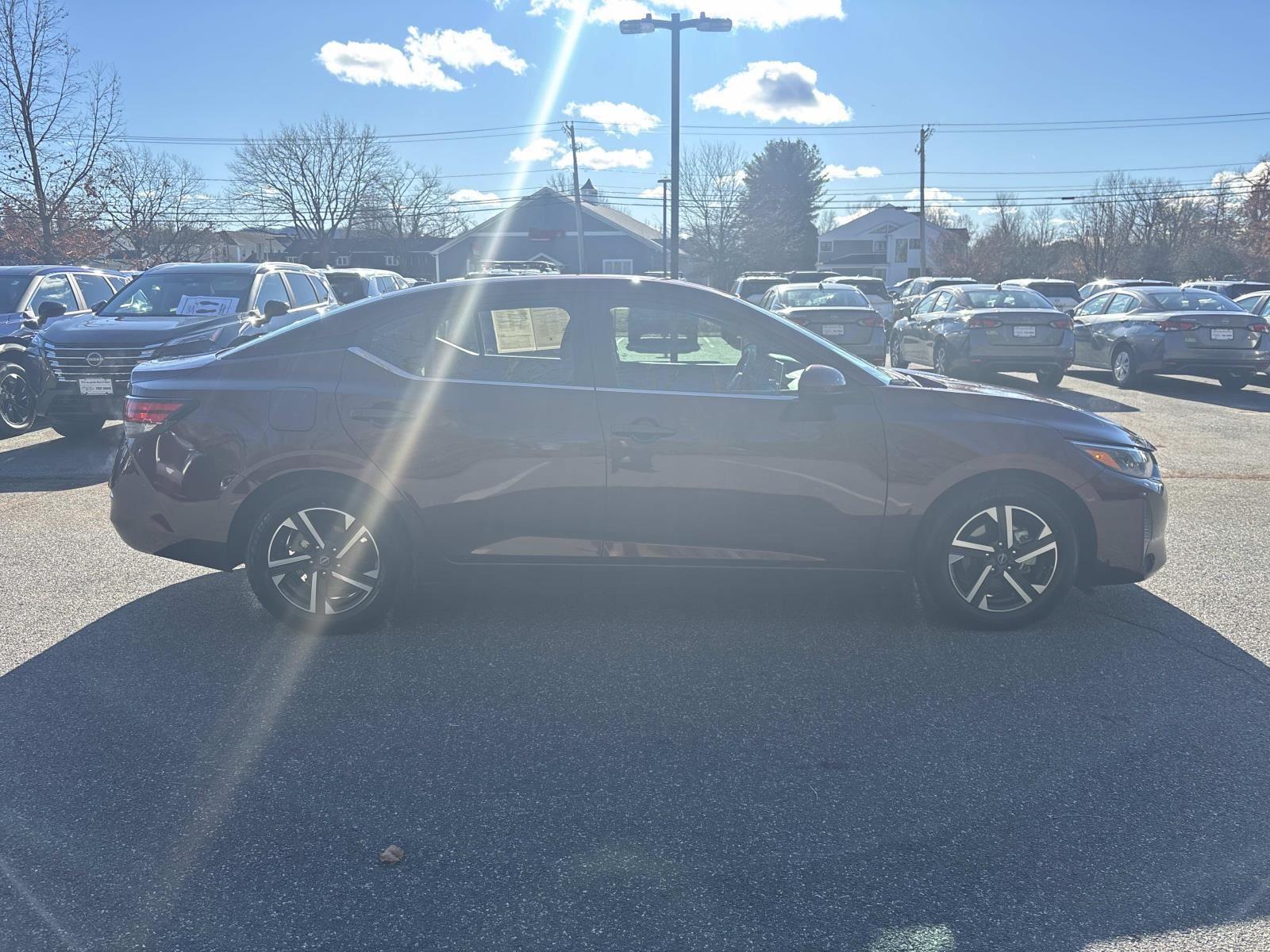 2024 Nissan Sentra SV photo 2