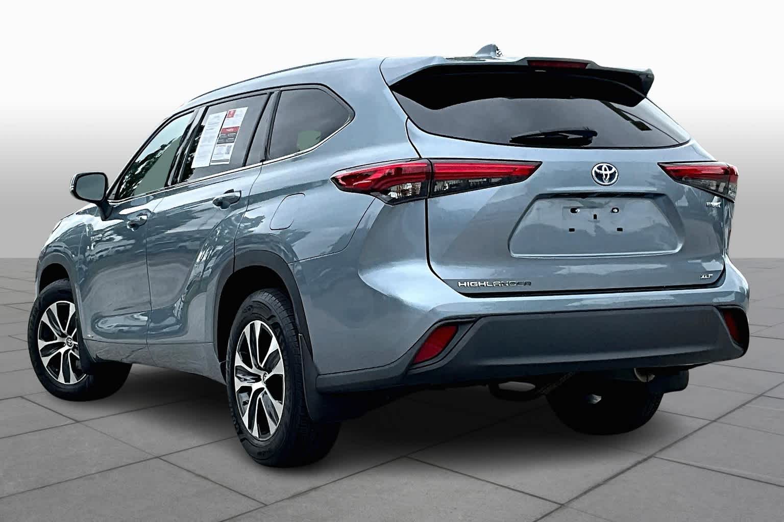 2020 Toyota Highlander Hybrid XLE photo 11
