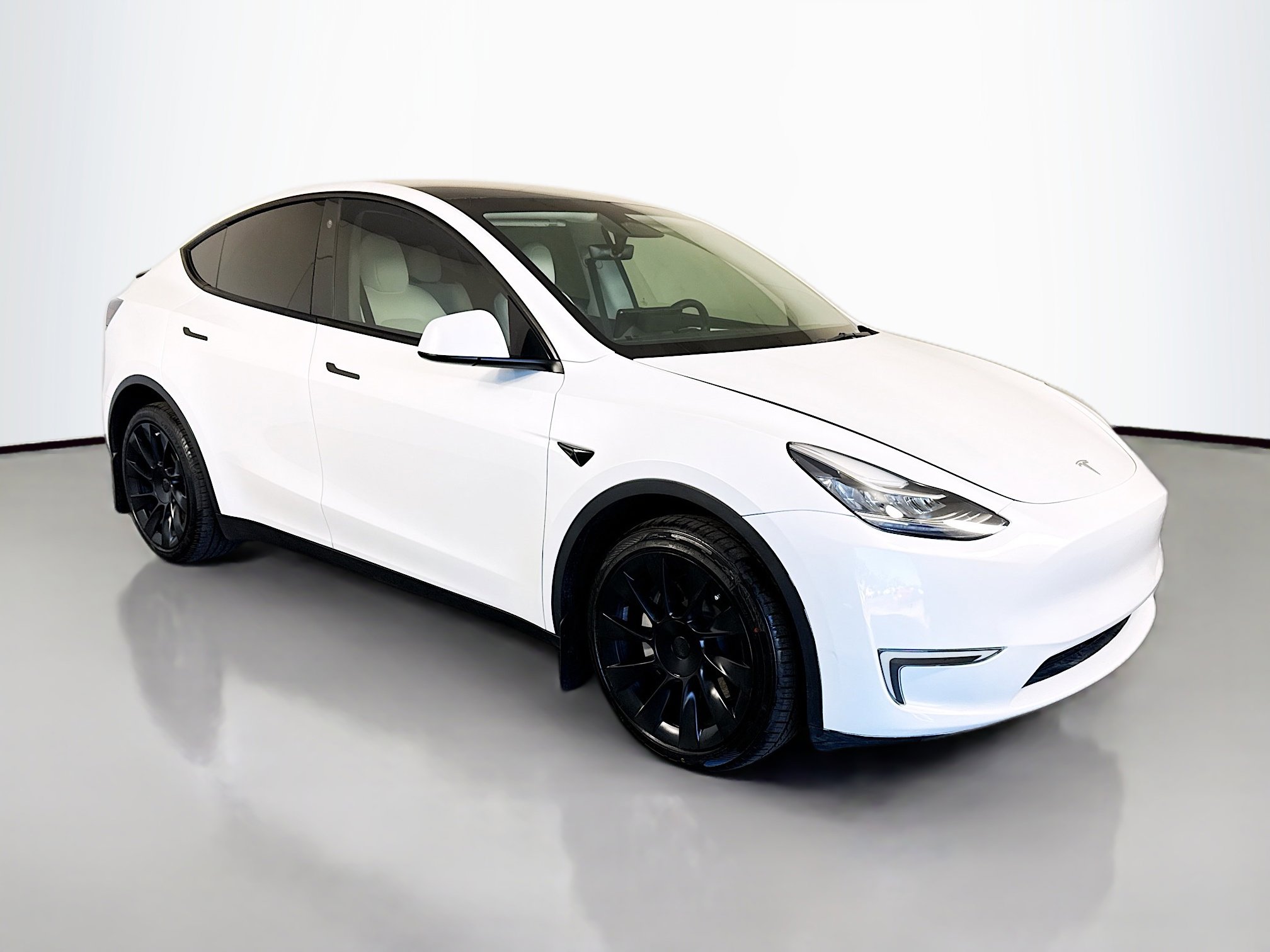 2023 Tesla Model Y Long Range's photo