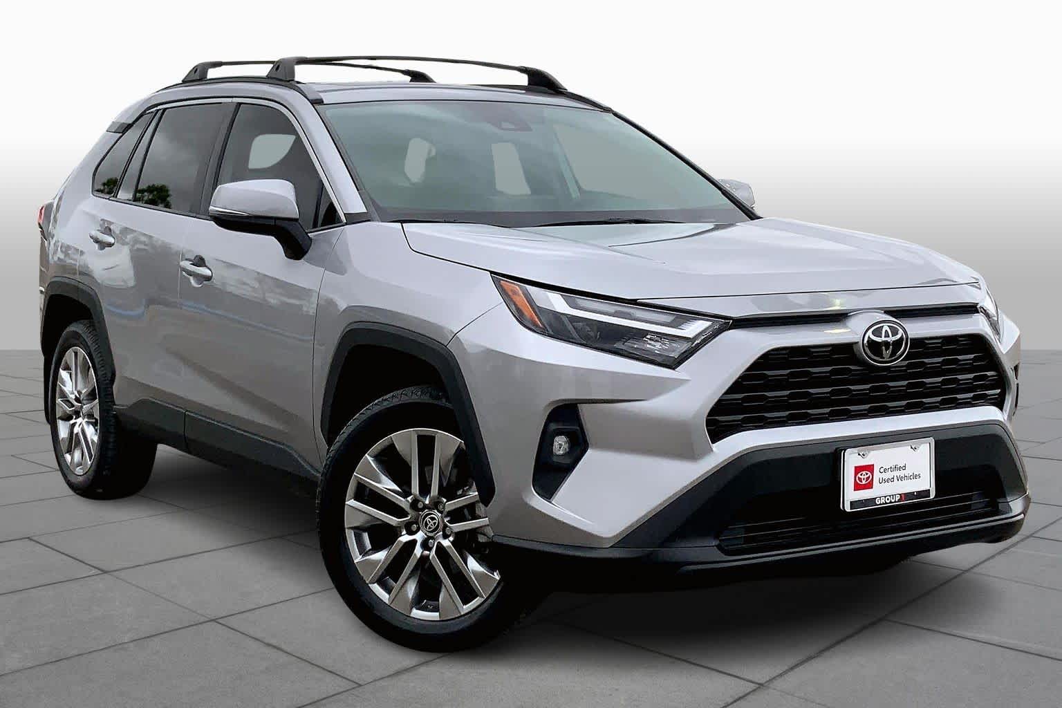Used 2022 Toyota RAV4 XLE Premium with VIN 2T3A1RFVXNC319547 for sale in Northfield, Minnesota