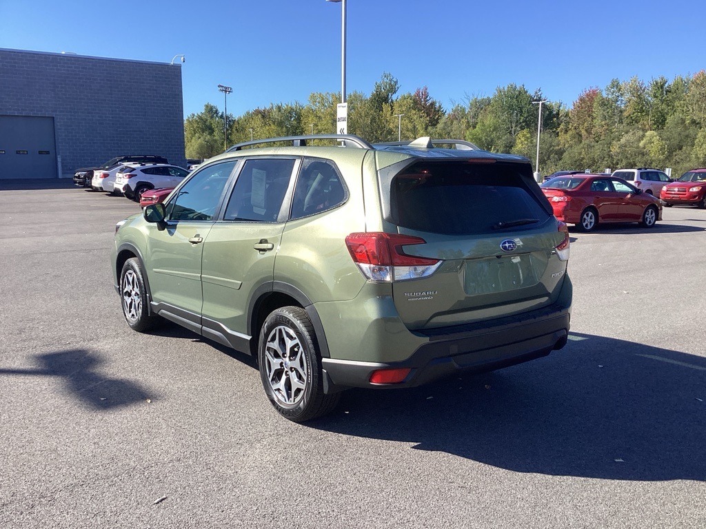 2019 Subaru Forester Premium photo 5