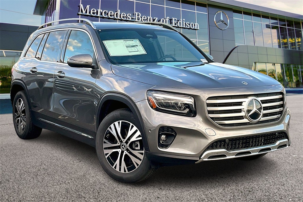 2026 Mercedes-Benz GLB GLB 250's photo