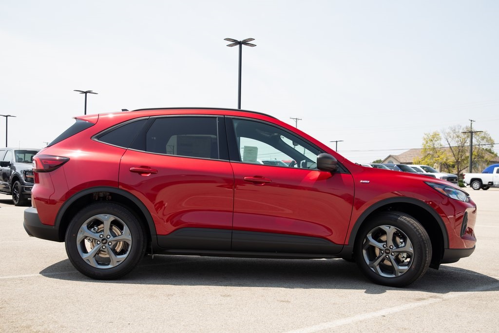 2025 Ford Escape ST-Line photo 7