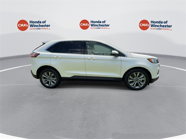 2019 Ford Edge Titanium photo 11