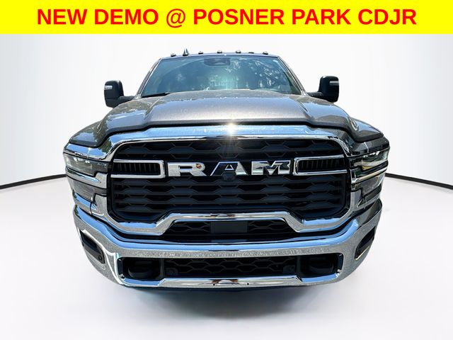 2025 Ram 2500 Tradesman photo 2