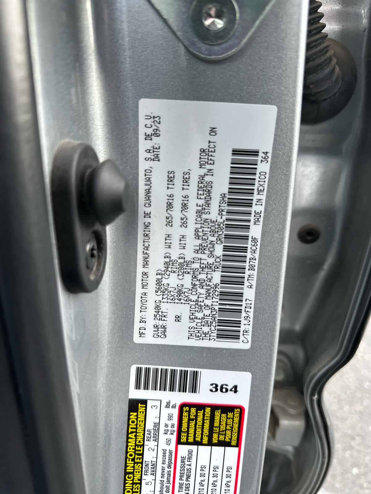 2023 Toyota Tacoma TRD photo 36