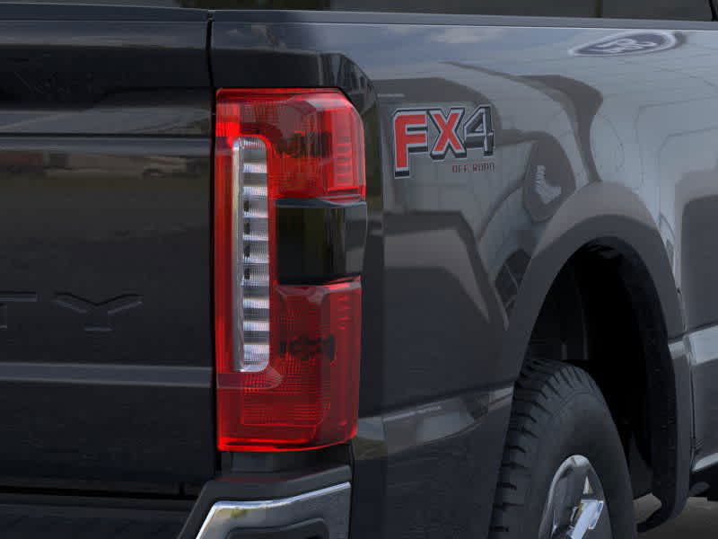 2025 Ford F-350 Lariat photo 21