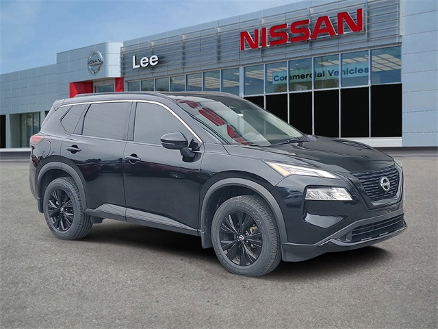 2023 Nissan Rogue SV's photo