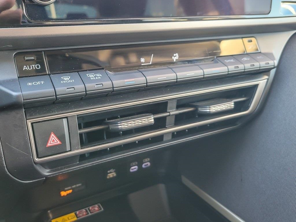 2025 TOYOTA CAMRY - Image 14