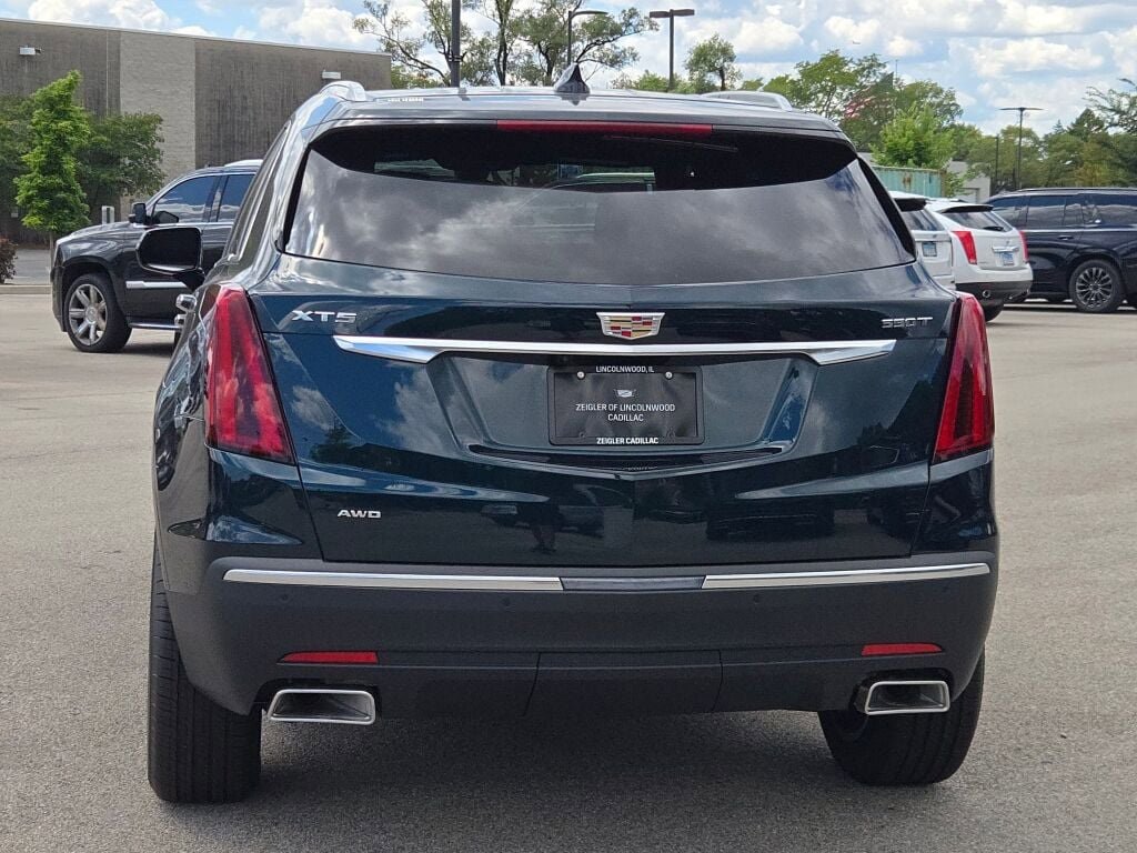 2025 Cadillac XT5 Luxury photo 13