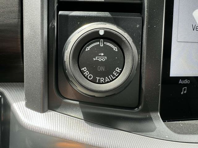 2025 Ford F-150 Lariat photo 19