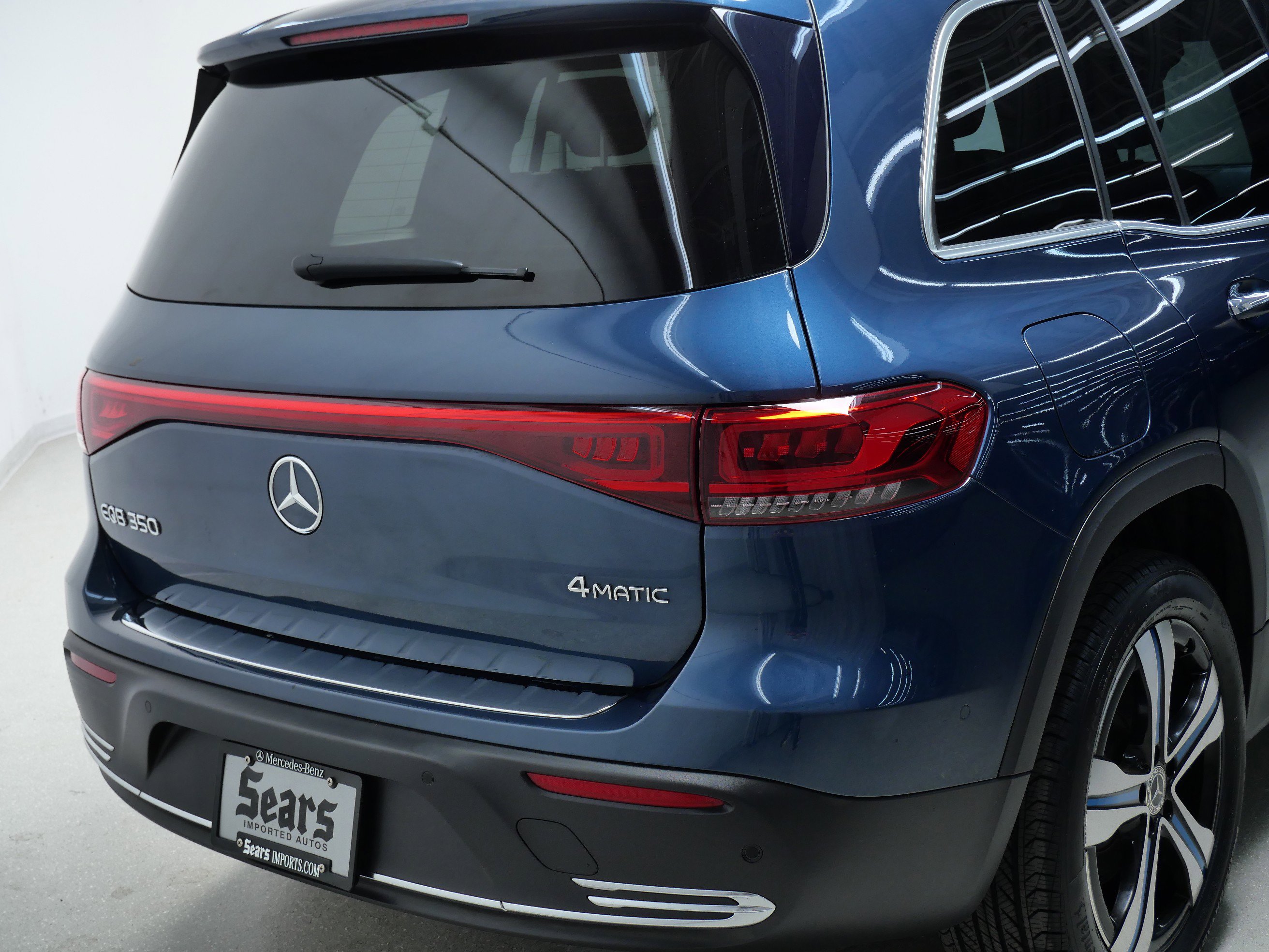 2023 Mercedes Benz EQB 350 4MATIC photo 4