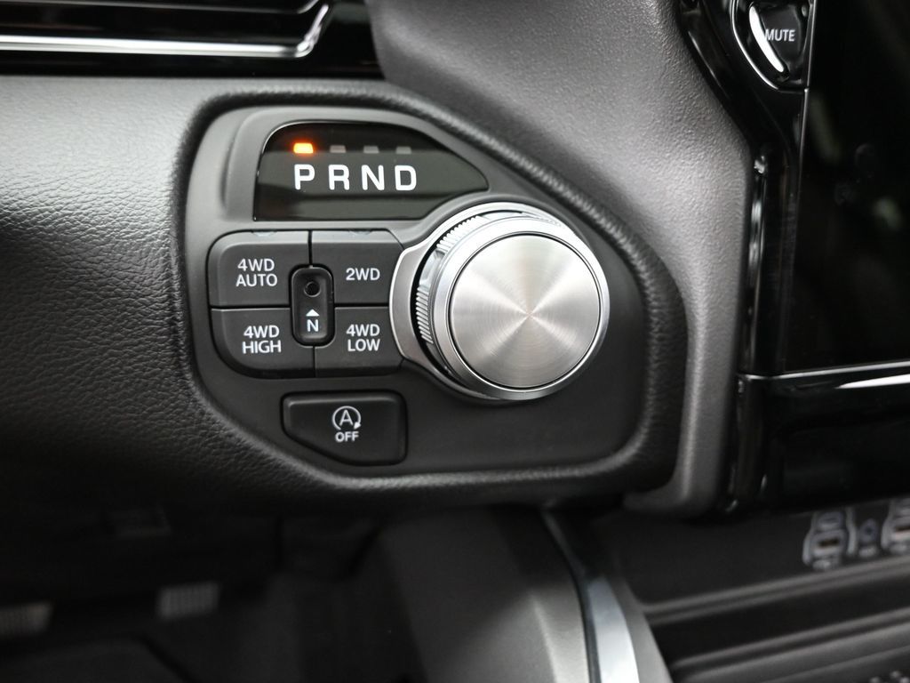 2026 Ram 1500 Laramie photo 17