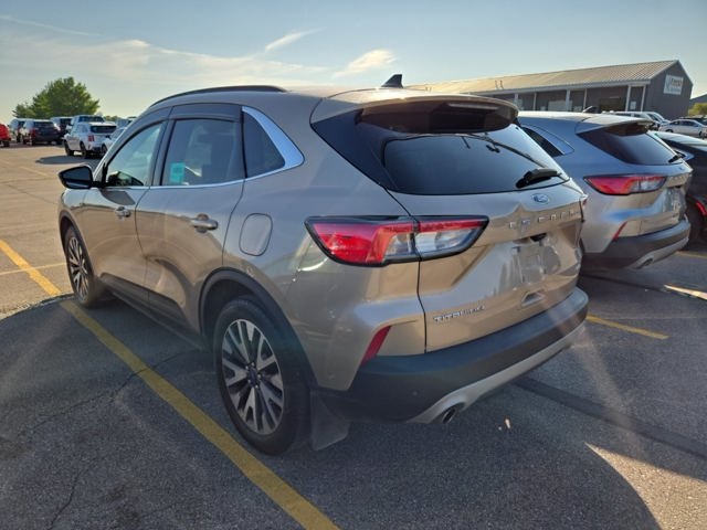 2020 Ford Escape Titanium Hybrid photo 4