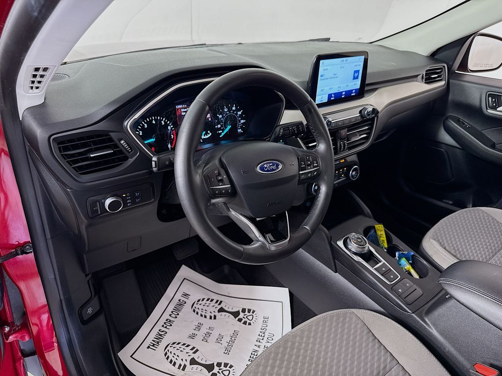 2021 Ford Escape SE photo 4