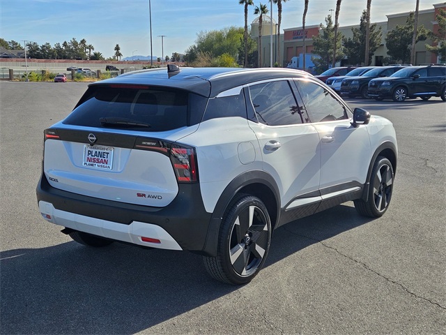 2025 Nissan Kicks SR photo 3