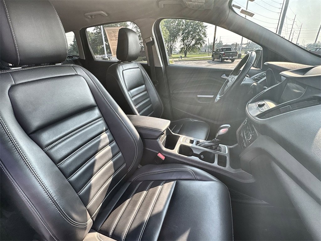 2019 Ford Escape SEL photo 21