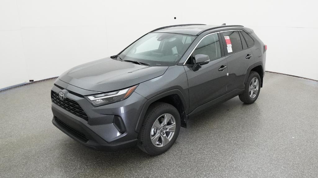 2025 Toyota RAV4 XLE's photo