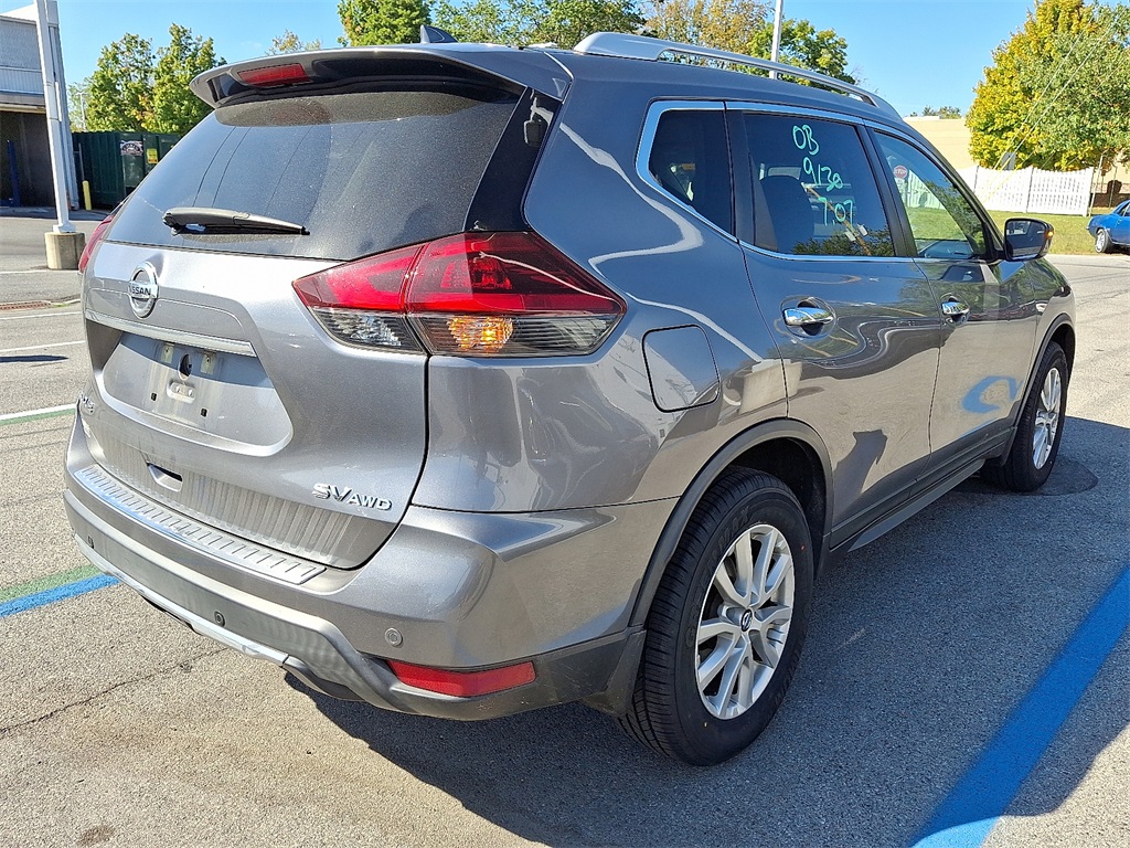 2020 Nissan Rogue SV photo 5