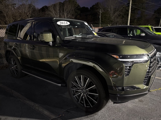 2024 Lexus GX Luxury's photo