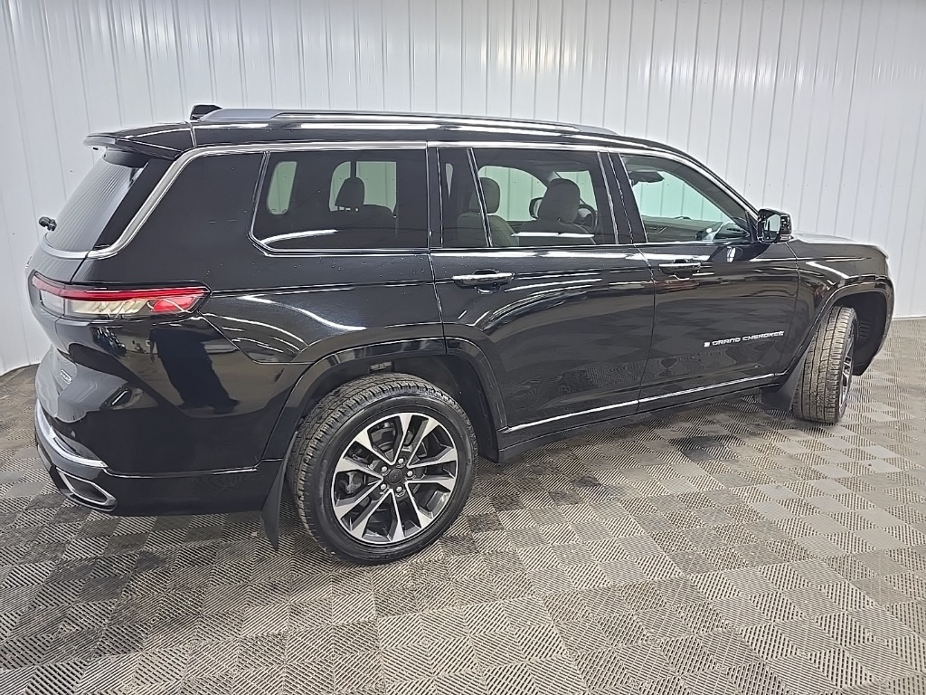 2021 Jeep Grand Cherokee Overland photo 3