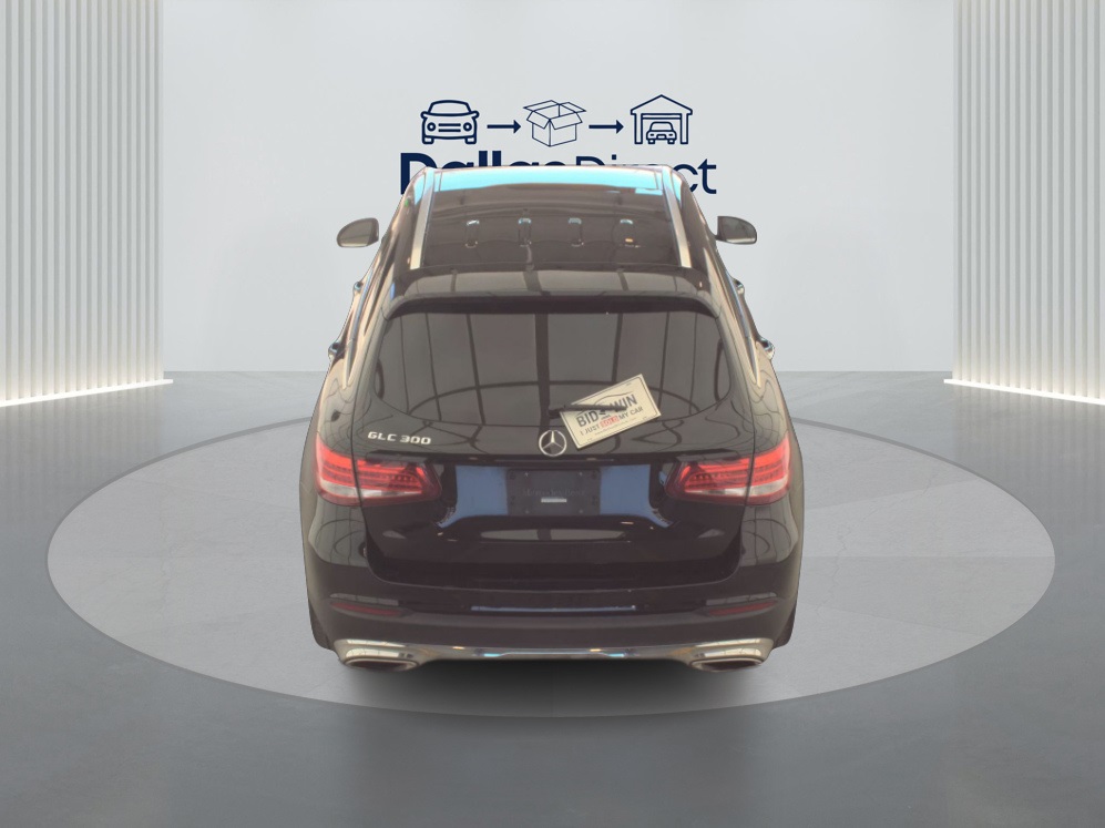 2018 Mercedes Benz GLC 300 photo 2