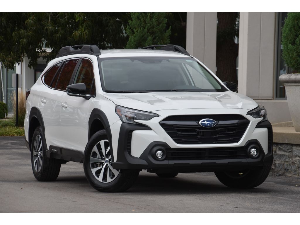 2025 Subaru Outback Premium's photo