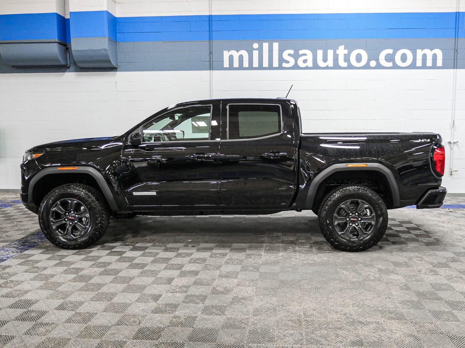 2025 Gmc Canyon Elevation photo 3