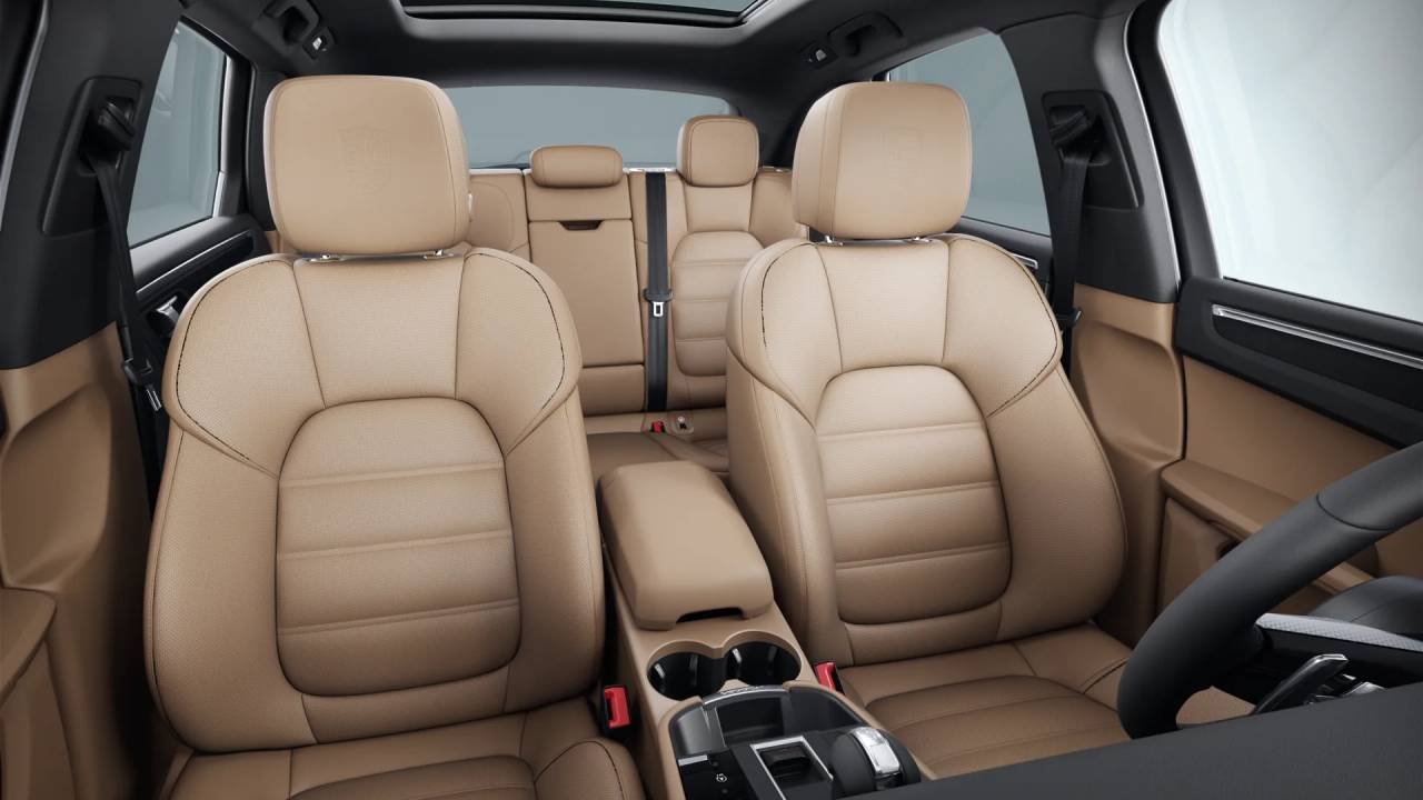 2026 Porsche Macan T photo 11