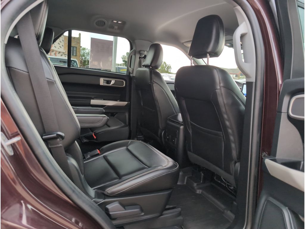 2023 Ford Explorer XLT photo 34