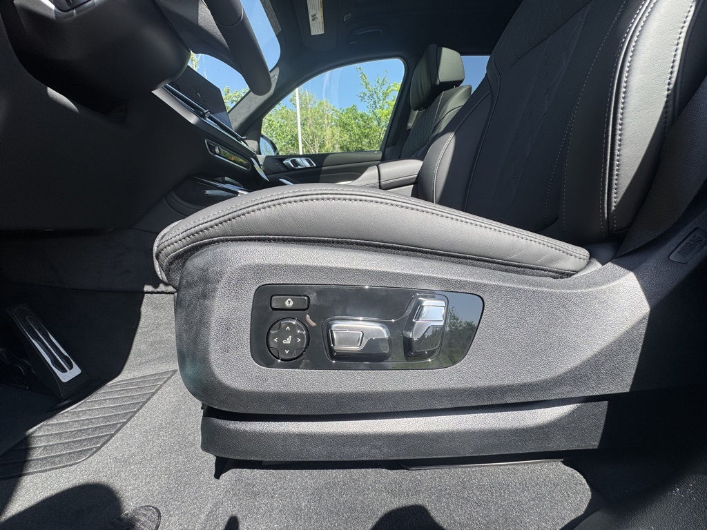 2026 Bmw X7 M60i photo 15