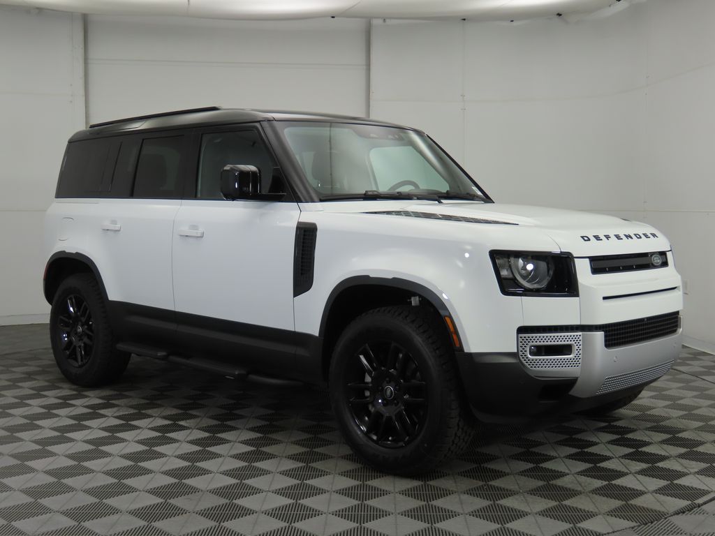 2025 Land Rover Defender 110 S photo 3
