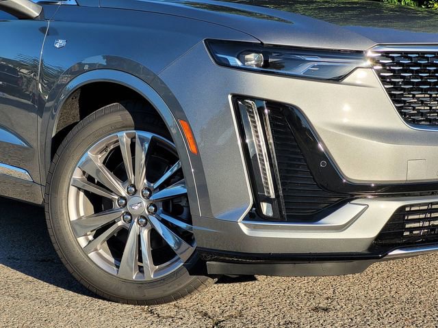 2025 Cadillac XT6 Premium Luxury photo 3